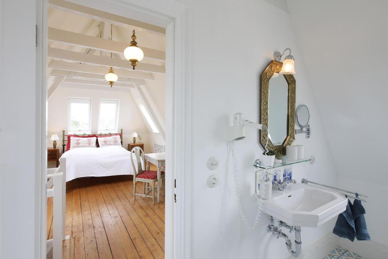 Ferienwohnung Kiek Ut Hörnum エクステリア 写真