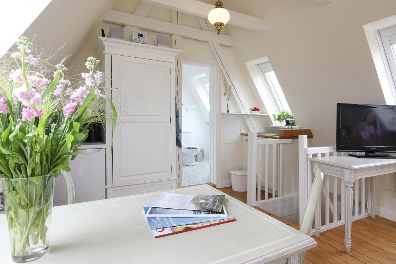 Ferienwohnung Kiek Ut Hörnum エクステリア 写真