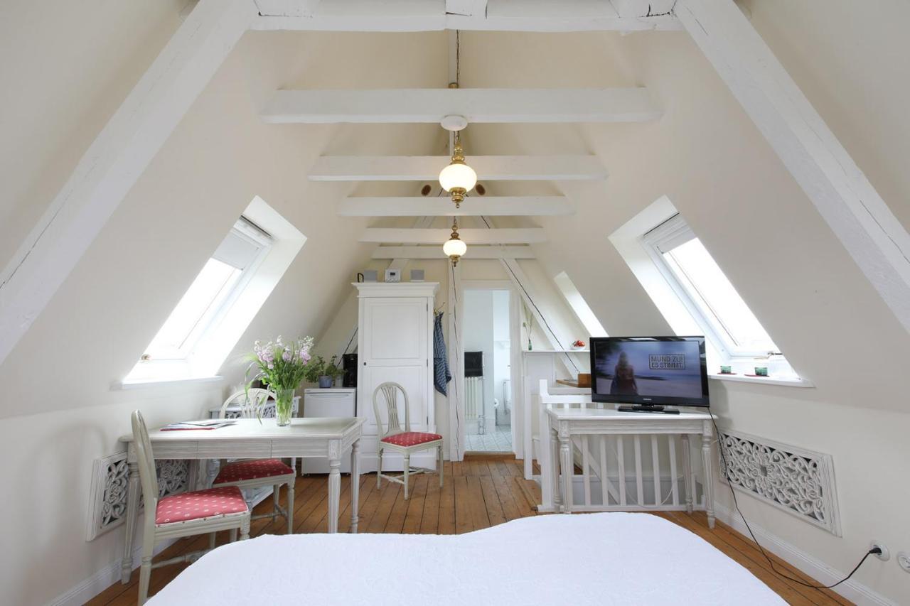 Ferienwohnung Kiek Ut Hörnum エクステリア 写真